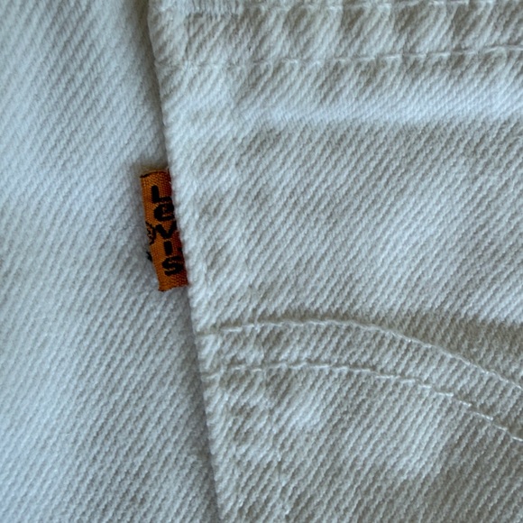 Vintage 90s Levi’s 562 White Denim Bermuda Shorts - Size 25 - Made in USA - Picture 4 of 14